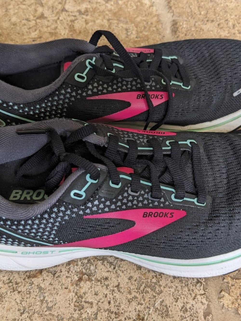 Clean Brooks Ghost 14 Womens Road-Running Shoes - Black/Pink/Yucca Size 8.5 - Picture 3 of 7